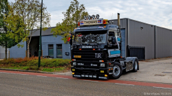 20251019-Tom-Holding-00058